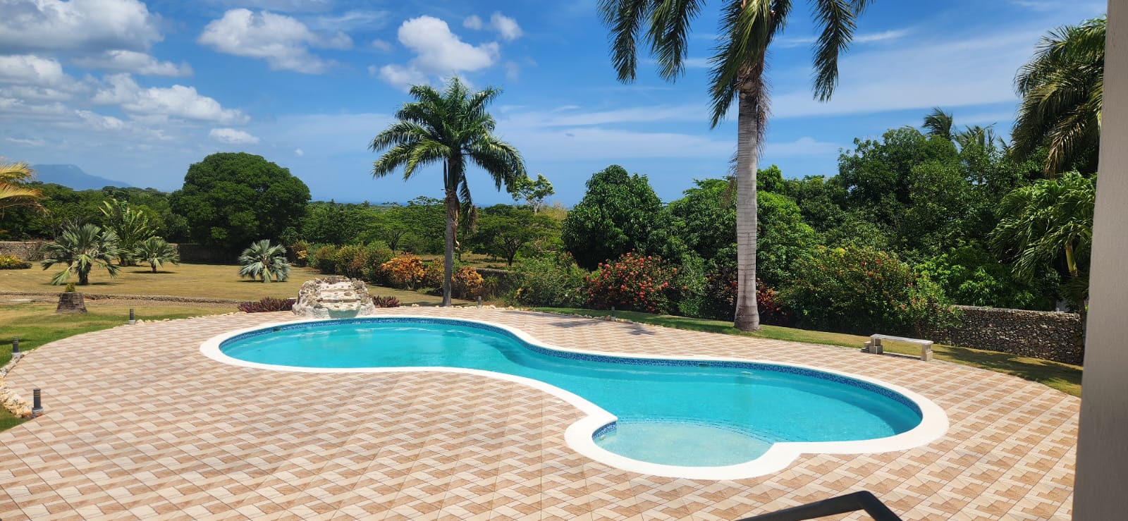 Mansion for sale El Choco Sosua Odile Horjus Colorful Casas
