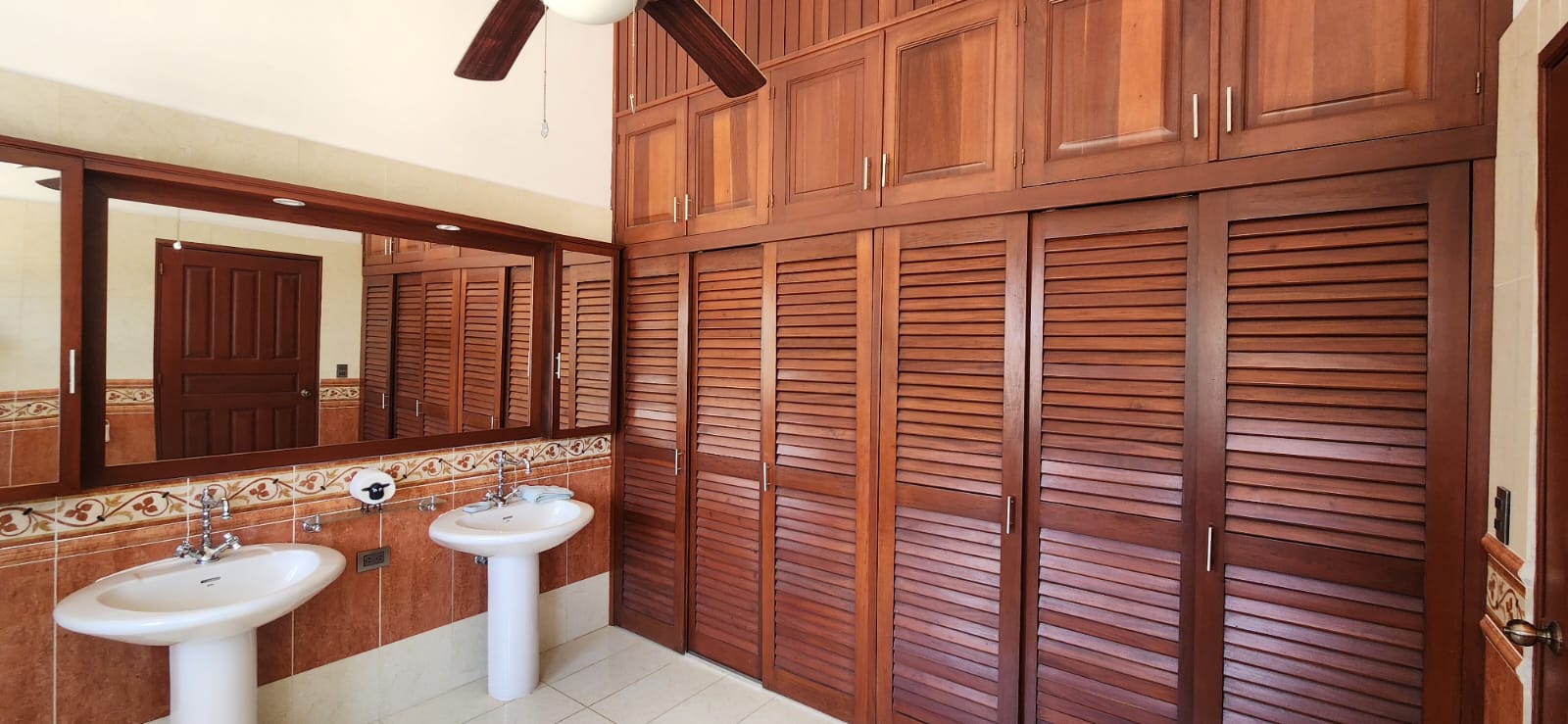 Mansion for sale El Choco Sosua Odile Horjus Colorful Casas