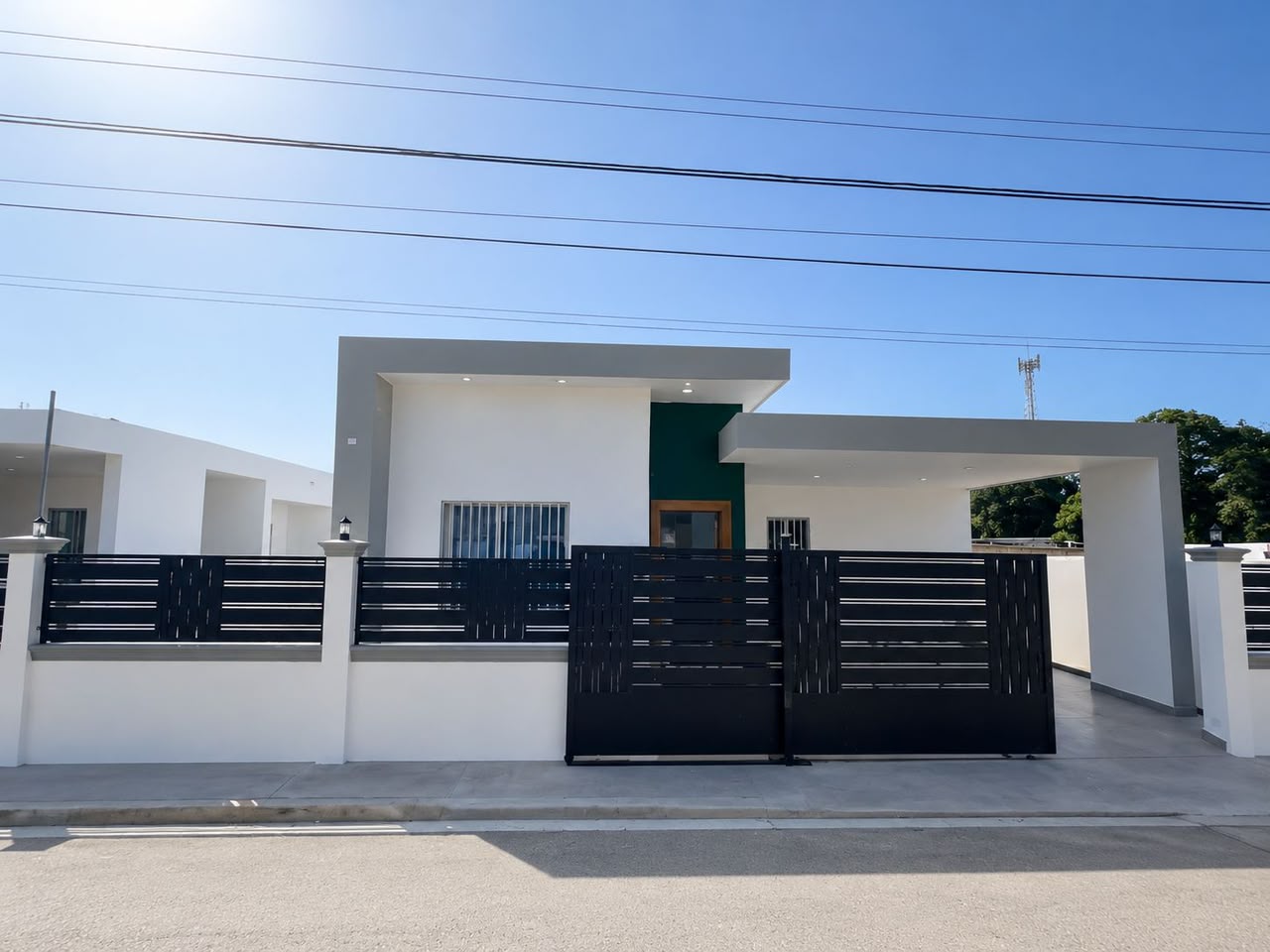 Modern Villa for Sale in Muñoz