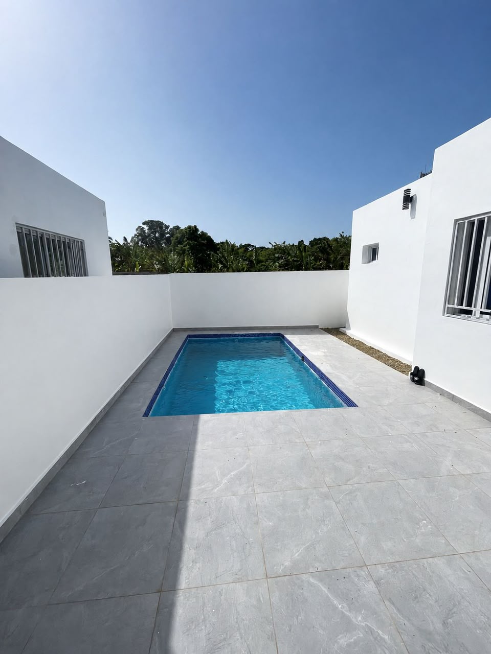 Modern Villa for Sale in Muñoz