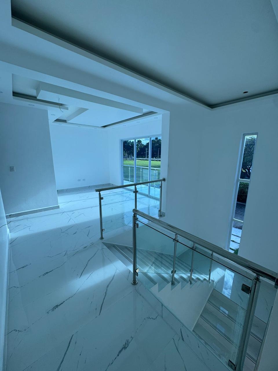 Modern Villa for Sale in Plantation