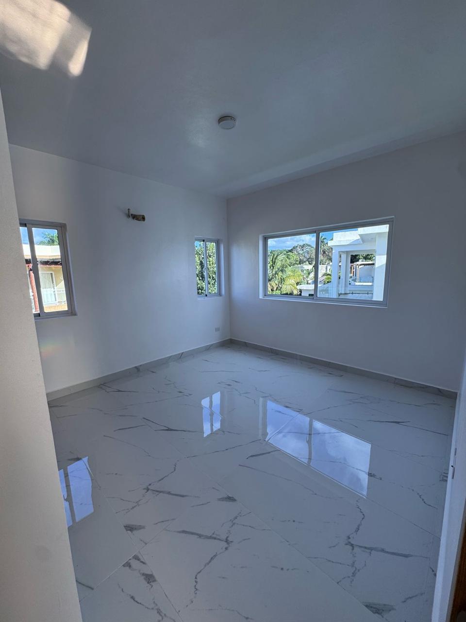 Modern Villa for Sale in Plantation