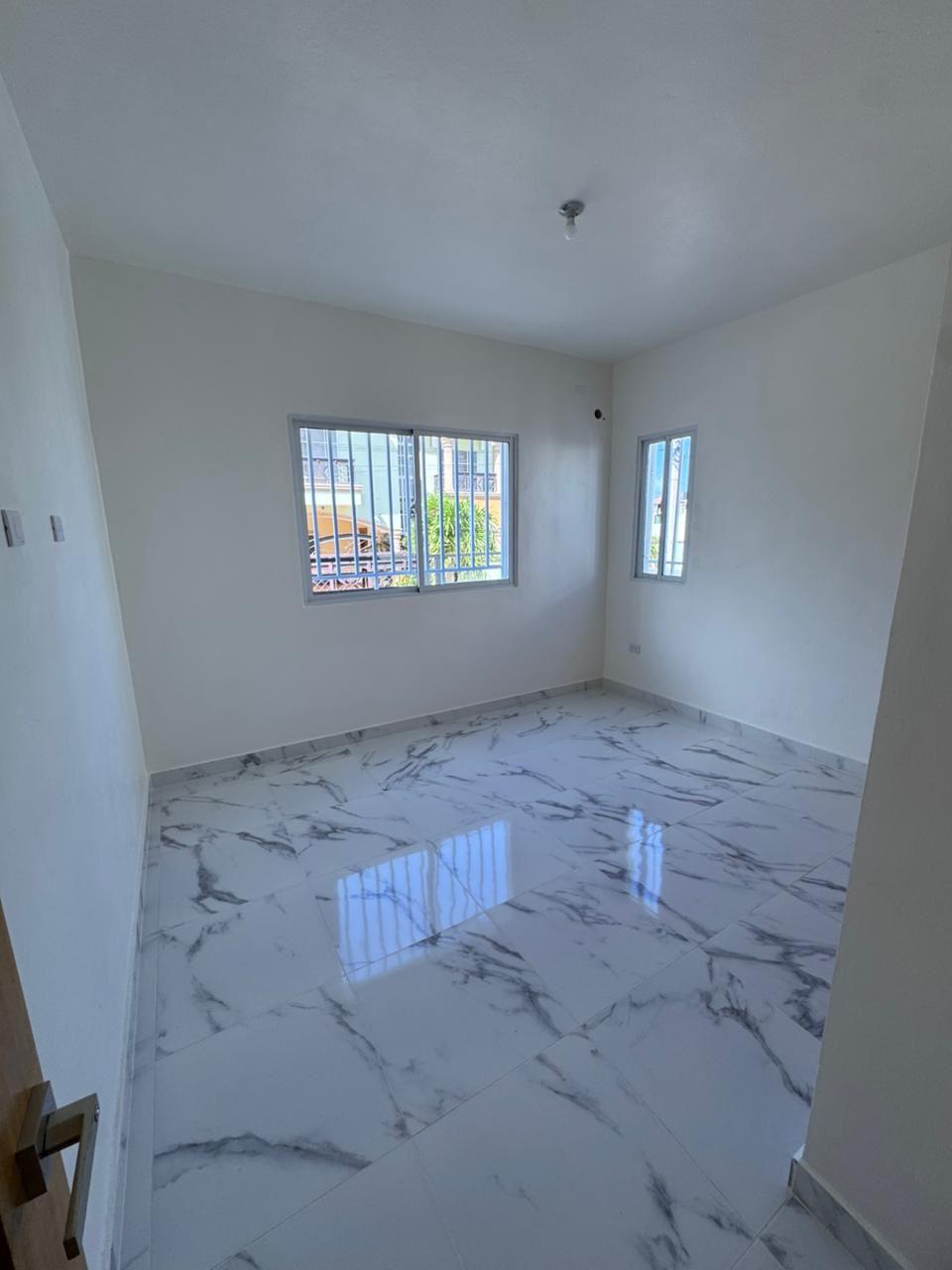 Modern Villa for Sale in Muñoz
