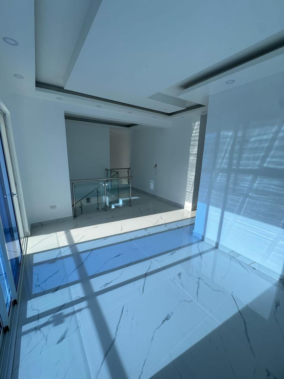 Modern Villa for Sale in Plantation