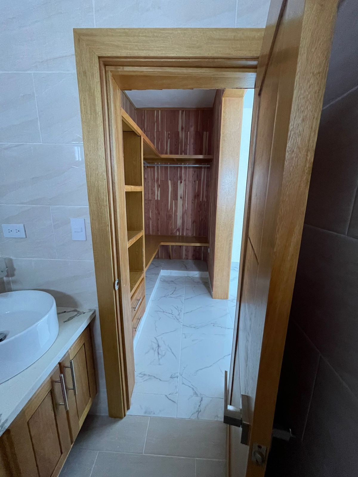 Modern Villa for Sale in Muñoz